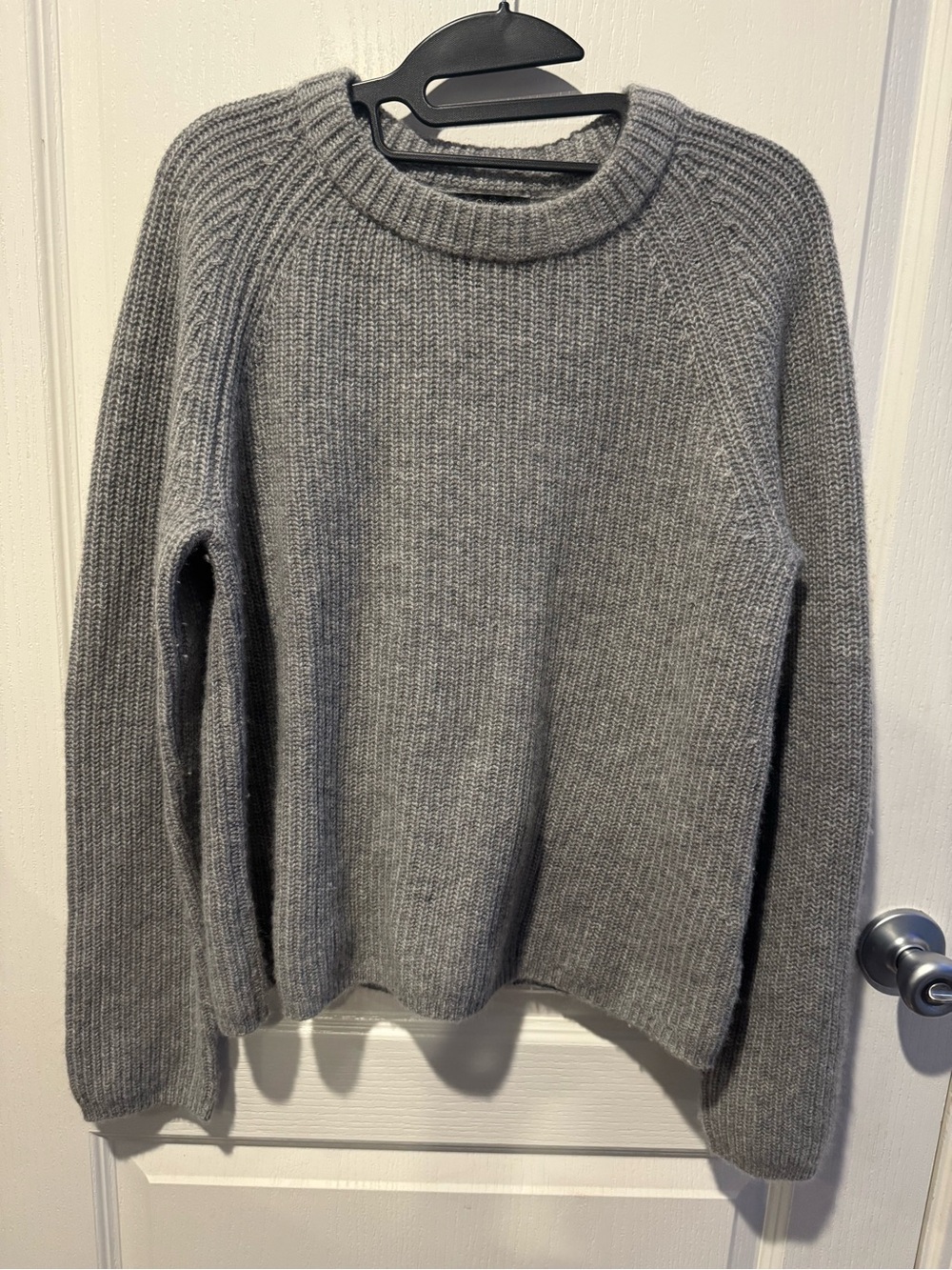 Quince Gray Ribbed Crewneck Sweater 💯 Cashmere